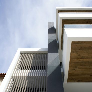 Τριόροφο κτίριο